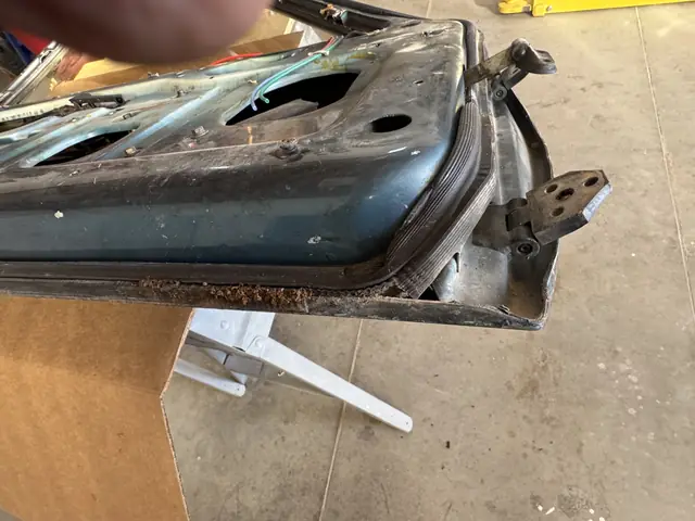 Door shell on the stand