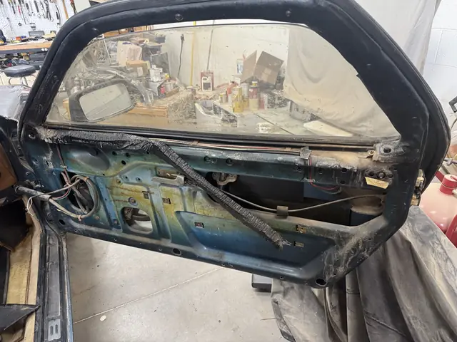 Passenger door, inner skin